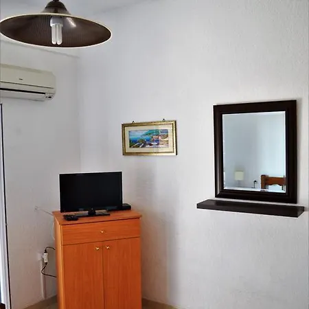 Apartment Adonis *