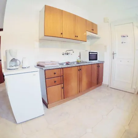 Apartment Adonis Koutsounari